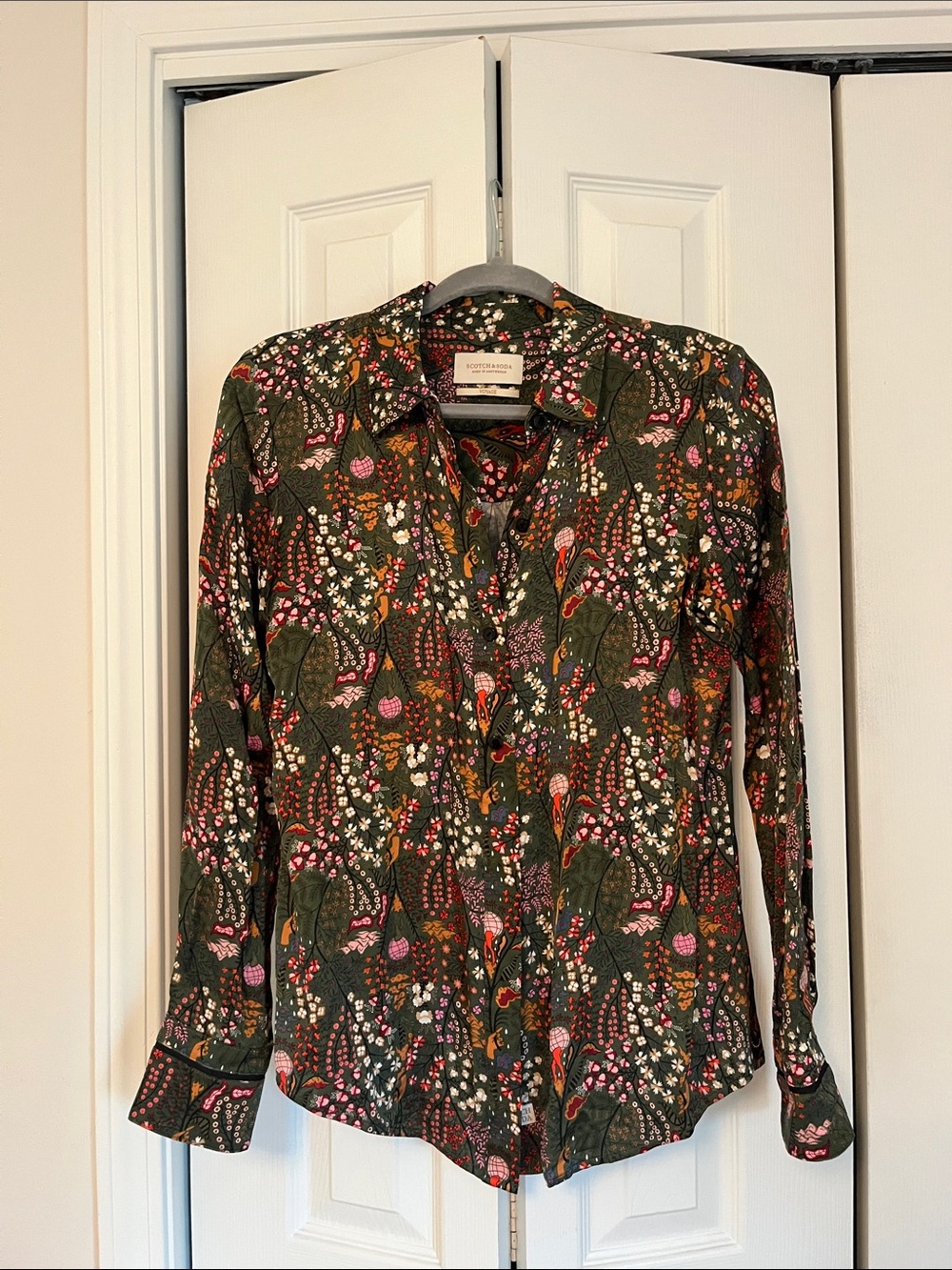 Scotch and soda voyage silky button down